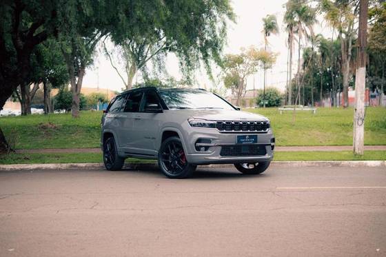 JEEP COMMANDER 2.0 HURRICANE 4 TURBO GASOLINA BLACKHAWK AT9